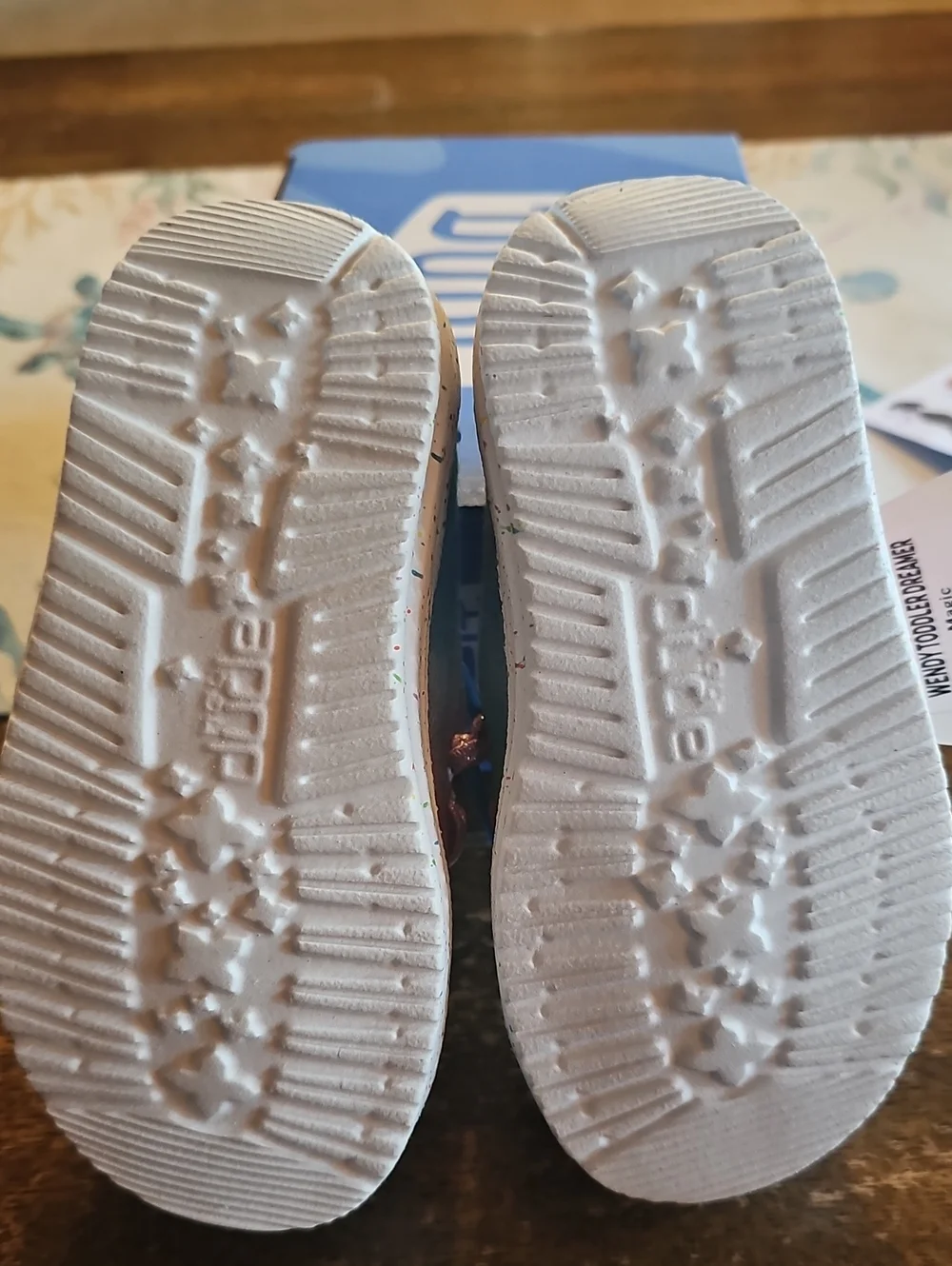 HEY DUDE WENDY TODDLER DREAMER NWT SIZE 7 SHOES